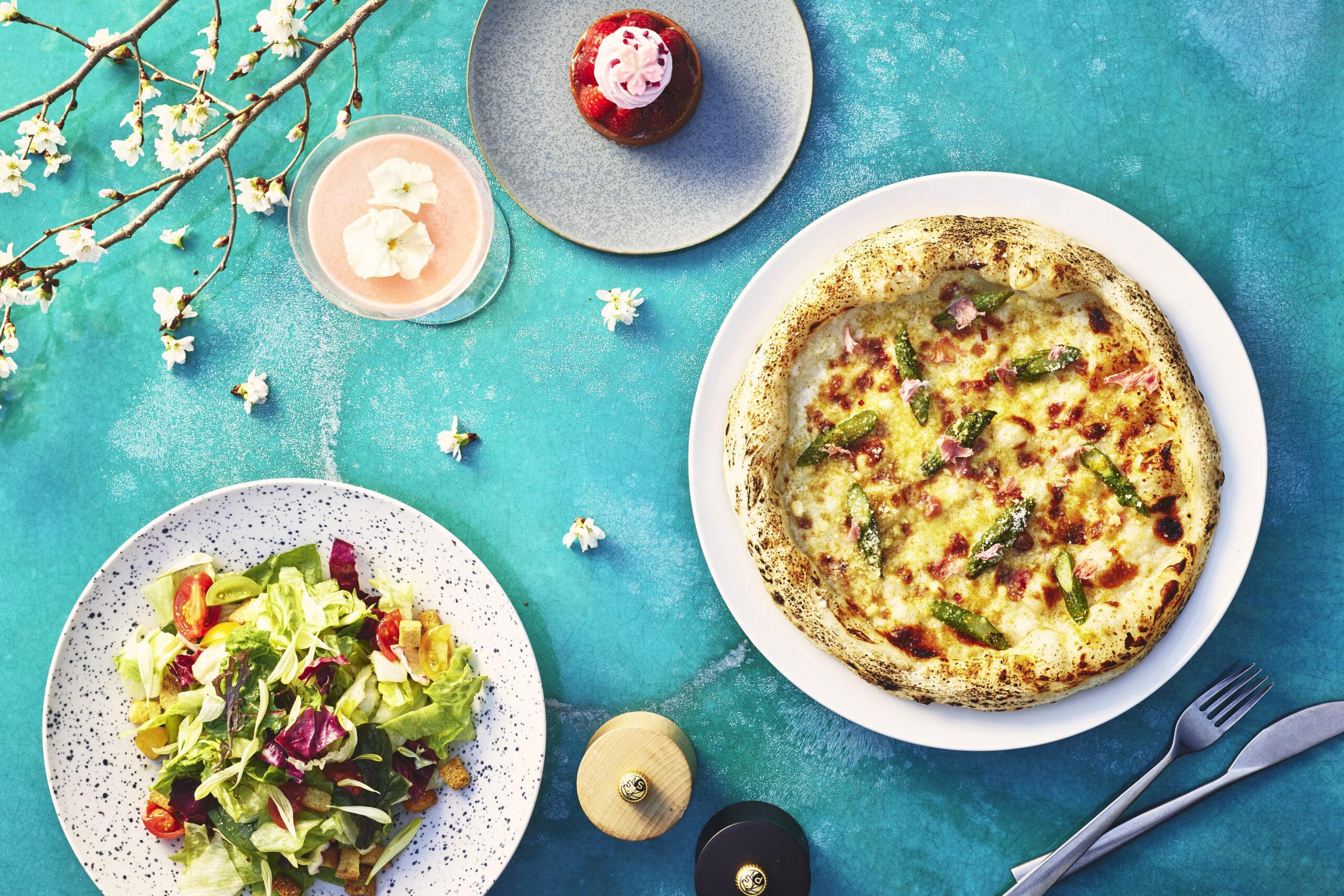 「花見ガーデン」桜ピザ&桜デザート